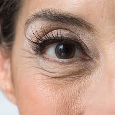 5 Eye Makeup Mistakes That Make You Look Older Hooded Eye Makeup Makeup Tips For Older Women Under Eye Wrinkles