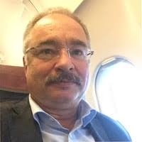 2200+ perfis com “Blöß”