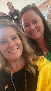 Jennifer Wigton's Instagram, Twitter & Facebook