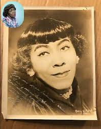 Anybody know Helen Rae? The blonde lady with Dorothy Paul