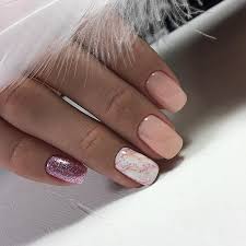 Ces diadèmes pourront se maintenir facilement à la tête grâce à un élastique. 1001 Variantes De Nail Art Hiver Tendance 2020