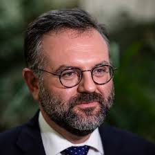 Hier soir, Walter Soubirant et Stéphane Mallet sont décédés au cours d'un  accident de la route. Notre département perd deux grands serviteurs. Nous  sommes très nombreux à perdre deux amis chers. J'en