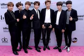 Bts has been around since 2010, but they debuted in 2013 because of the constant member change up. Pin By Teerarat Tanasatienrat On Bts Bangtan Boy Music Videos Music Pop Albums