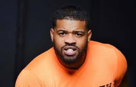 Deshon Oliver's Instagram, Twitter & Facebook