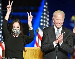8 haziran 1981 tarihinde delaware eyaletinin wilmington şehrinde dünyaya geldi. Ashley Biden Joe And Jill S Daughter Set To Take The Limelight Daily Mail Online
