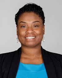 Angelique Redmond's Instagram, Twitter & Facebook