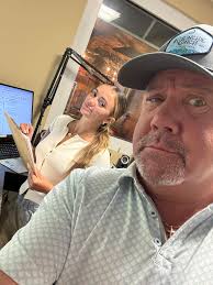 Today is Harper The Intern's last day...we will miss her greatly....tell  her goodbye for now