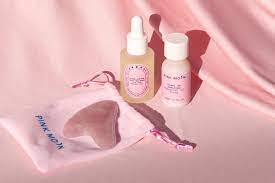 Traditional body gua sha uses a flat tool (typically made of stone) to treat pain and certain illnesses with a fast and slightly aggressive scraping. Asian American Beauty Brand Founders On The Ethics Of Selling Gua Sha Beauty Independent