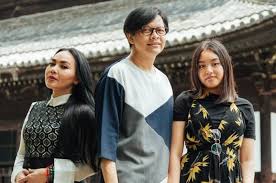 Ia merupakan seorang vokalis dari sebuah grup musik papan atas di indonesia bernama gigi. Ceritakan Perjuangan Dewi Gita Demi Punya Anak Lagi Armand Maulana Ungkap Sikap Putri Tunggalnya Yang Membuatnya Terenyuh Saat Tahu Ibunya Keguguran 3 Kali Semua Halaman Pop Grid Id