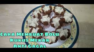 Tampilan kue bolu yang indah dan menarik semakin menggoda lidah kita untuk mencicipi. Resep Bolu Kukus Mekar Tanpa Sprite Anti Gagal Dapur Mama Alif Youtube