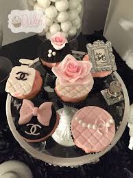 18th Birthday Black And Gold Cupcakes Pin On Chanel Party Ideas