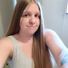 Randi Lee's Instagram, Twitter & Facebook