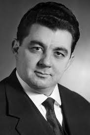 Albert Lance's Instagram, Twitter & Facebook