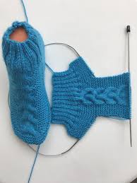 Pin By Deborah Fleetwood On Socks Sox Sticks And Looms Knit Slippers Free Pattern Knitting Patterns Crochet Slipper Pattern