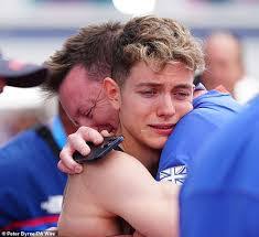 Justin Toby's Instagram, Twitter & Facebook