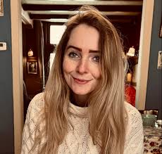 Lana Crowe's Instagram, Twitter & Facebook