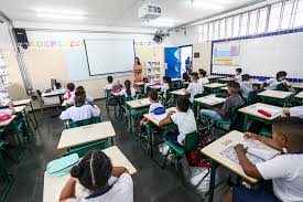 Volta às aulas: rede municipal da capital retorna nesta quarta; veja quando as demais cidades da Grande SP retomam