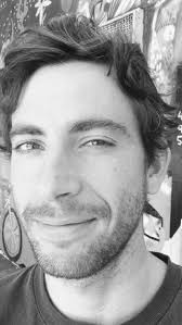 Hi Everyone! I'm Currently looking for a roommate in Midcity. I live in a  house with other super creative people in music + art + content creation.  The room is massive with