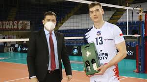 Zapoznaj się z informacjami na temat kamil semeniuk. Heynen Zareagowal Na Swietny Wystep Semeniuka Co Selekcjoner Napisal Siatkarzowi Polsat Sport