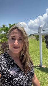 OPEN HOUSE today in Cape Coral!!! Message me for more info #getmoorenotless  #imyourhomegirl #century21 #sellingparadise #CapeCoral #swflrealestate  #sellingcape #openhouse