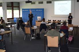 Energetic alchemist, architects, builders and healers. Pol Ak Ni Corona Polizeiakademie Niedersachsen Nimmt Sukzessive Lehrbetrieb An Den Presseportal