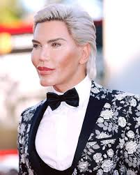 Plastic Surgery Criticism