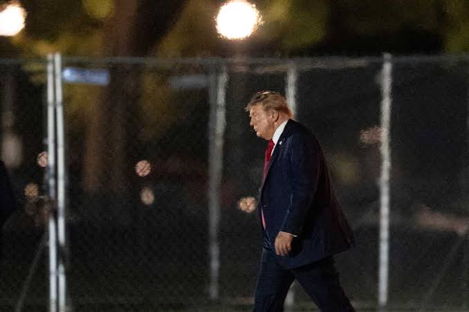 US-Canada trade talks collapse minutes before midnight deadline; 50% tariffs take effect on $20B of Canadian goods as Carney suspends negotiations