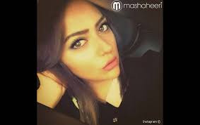 هي من أسرة فنية حيث إن والدها رسام الكاركتير عبد السلام مقبول 3 وشقيقتها المخرجة « لولوة »، وهي حاصلة على شهادة في التمثيل والإخراج من «المعهد العالي للفنون المسرحية » في الكويت دفعة عام. Ø§Ø®Øª Ù‡ÙŠØ§ Ø¹Ø¨Ø¯ Ø§Ù„Ø³Ù„Ø§Ù… Ø§Ø¬Ù…Ù„ Ø¨Ù†Ø§Øª