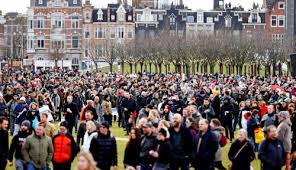  radio huru hara  <b>. Orang Orang Melunak Huru Hara Di Kota Kota Belanda Mulai Tenang
