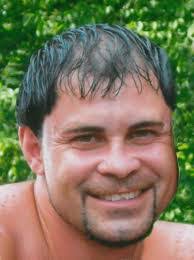 Robert Amaral's Instagram, Twitter & Facebook