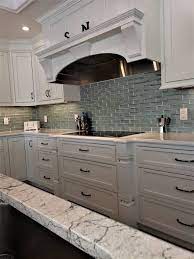 How much does it cost to remodel a 10x10 kitchen? How Long Should Kitchen Cabinets Last