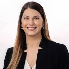 Ciara Willis's Instagram, Twitter & Facebook