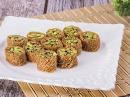Evde burma kadayıf tatlısı tarifi. Burma Kadayif Traditional Sweet Pastry From Turkey