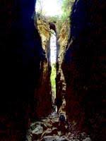 Die rindomo schlucht (auch bekannt als altomira gorge) verläuft von der spitze des profitis ilias (siehe taygetos) herunter und ist zu erreichen durch 2 wege: Rundwanderung Kambos Schlucht Peloponnes Treff De