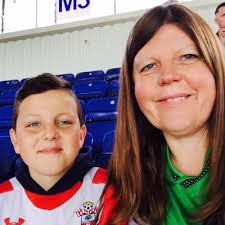 Kerry Andrews (@MrsBald73)