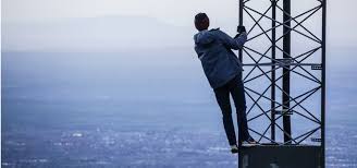 Why Is the Height of a VHF Radio Antenna Important?