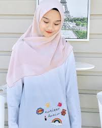 Menerusi laman instagram, norman hakim meluahkan rasa bangga dan teruja dengan anugerah yang diperolehi anaknya itu. Sweet Je Norman Hakim Berpickup Line Dengan Anak Dara Dia Comel Je Marissa Ni Malu Malu Berita Steady