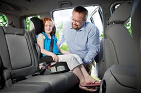 When does a child move to a booster seat. Booster Seats And Child Car Seats Injury Prevention Health And Seniors Care Province Of Manitoba