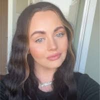 Cheryl Begg's Instagram, Twitter & Facebook