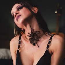 Hi! I'm looking for a room to rent and I'm okay with having a roommate. My  budget is around $850–$1,200, including rent and utilities if possible.  Thank you!