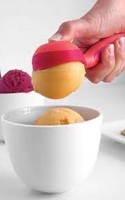 ice cream scoop releases easily with just a push gadget cuisine ustensile cuisine articles de cuisine