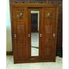 Biasa digunakan seseorang untuk kebutuhan pribadinya dan tidak membutuhkan banyak space untuk menaruh di kamarnya. Lemari Pakaian Pintu 3 Sliding Kayu Jati Shopee Indonesia