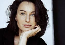 Od wielkiego finału minęło 10 lat, a życie bohaterów zmieniło się diametralnie. Brzydula Wikipedia Wolna Encyklopedia