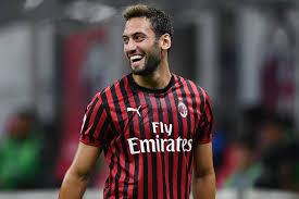 Karlsruher sc takımında oynayan 1994 doğumlu türk futbolcu. Calhanoglu This Has Been My Year Pioli Is A Very Important Person For Me And For The Team I Hope Ibra Will Stay Rossoneri Blog Ac Milan News