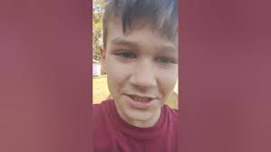 Look at my thumb by Brayden Morris featuring Little die