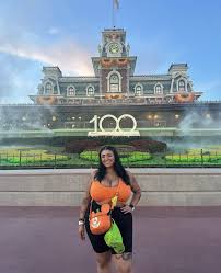 Charlotte Godoy: Busty Exquisite Goddess (OnlyFans Review) | fanscribers.com