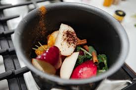 Kourtney Kardashian S Magical Apple Tea In 2020 Health Nut Salad Apple Tea Healthy Drinks