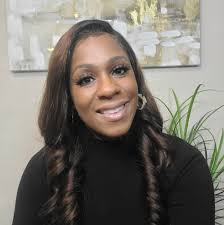 What bag or packaging helps keep shower steamers fresh?