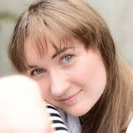 Laura Arato's Instagram, Twitter & Facebook