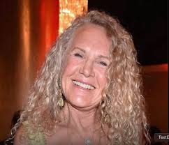 news Walmart heiress Christy Walton, one of the richest women in America,  has joined other billionaires orchestrating Anti-ICE protests